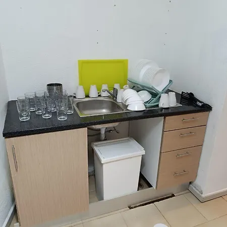 Aliados Private 招待所 *